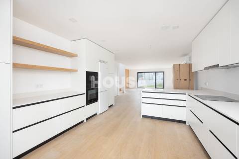 Moradia T4 | Barosa, Leiria