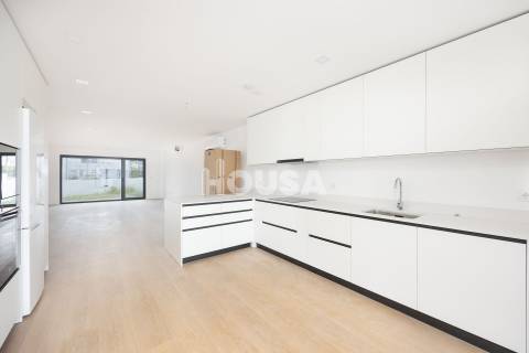 Moradia T4 | Barosa, Leiria