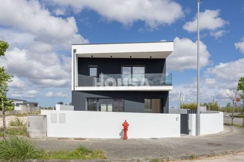 Moradia T4 | Barosa, Leiria