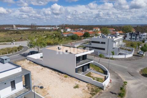 Moradia T4 | Barosa, Leiria