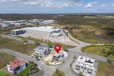 Moradia T4 | Barosa, Leiria