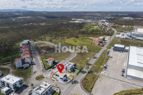 Moradia T4 | Barosa, Leiria