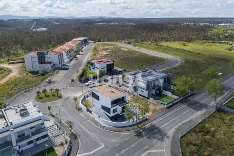 Moradia T4 | Barosa, Leiria