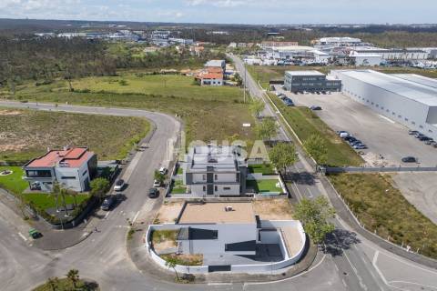 Moradia T4 | Barosa, Leiria