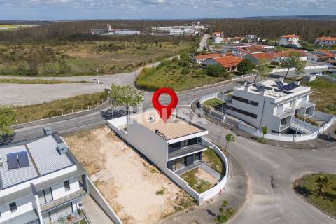 Moradia T4 | Barosa, Leiria