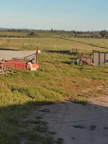 Terreno rústico de cultura arvense com dependencia agrícola.