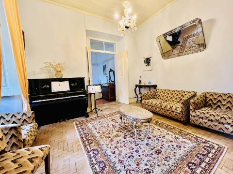 Palacete histórico no centro da Vila do Crato