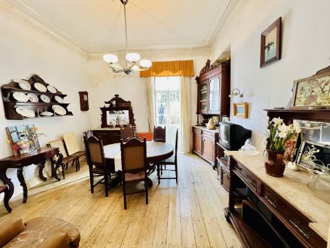 Palacete histórico no centro da Vila do Crato