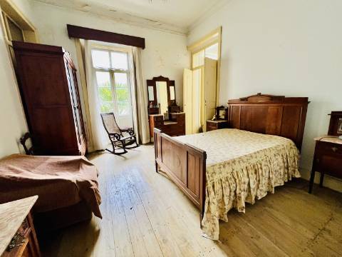 Palacete histórico no centro da Vila do Crato