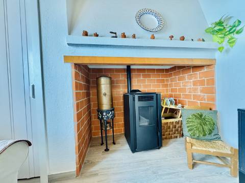 Charme Alentejano Casa com Piscina e Vistas Panorâmicas no Coração do Crato