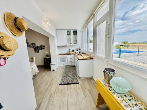 Charme Alentejano Casa com Piscina e Vistas Panorâmicas no Coração do Crato