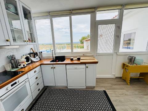 Charme Alentejano Casa com Piscina e Vistas Panorâmicas no Coração do Crato