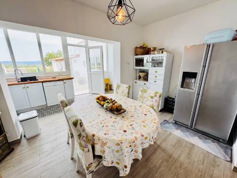 Charme Alentejano Casa com Piscina e Vistas Panorâmicas no Coração do Crato