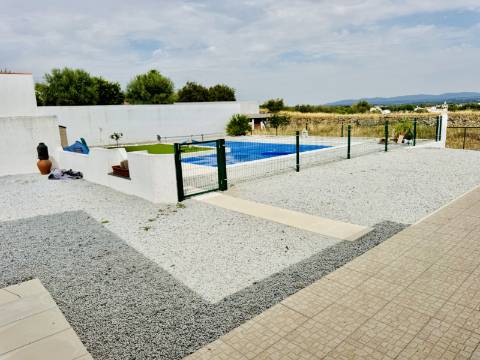 Charme Alentejano Casa com Piscina e Vistas Panorâmicas no Coração do Crato