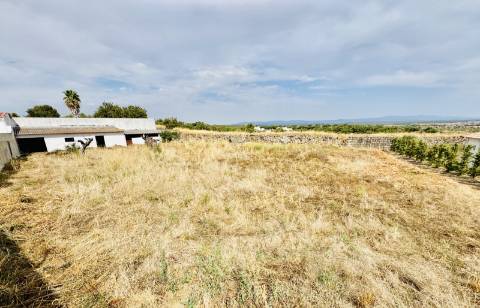 Charme Alentejano Casa com Piscina e Vistas Panorâmicas no Coração do Crato