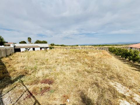Charme Alentejano Casa com Piscina e Vistas Panorâmicas no Coração do Crato