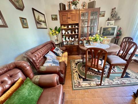 Apartamento R/C com Logradouro no Centro do Crato - Excelente Investimento