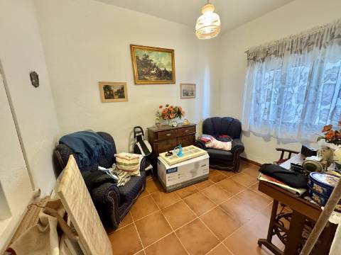 Apartamento R/C com Logradouro no Centro do Crato - Excelente Investimento