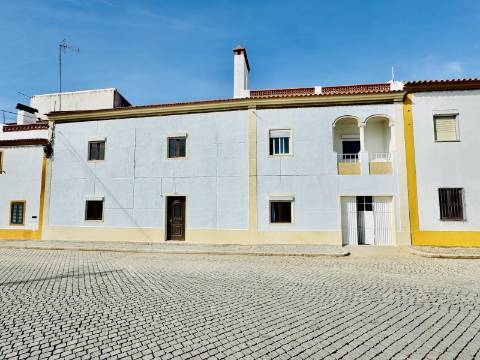 V3 Moradia - Espaço, Conforto e uma Vista Deslumbrante.