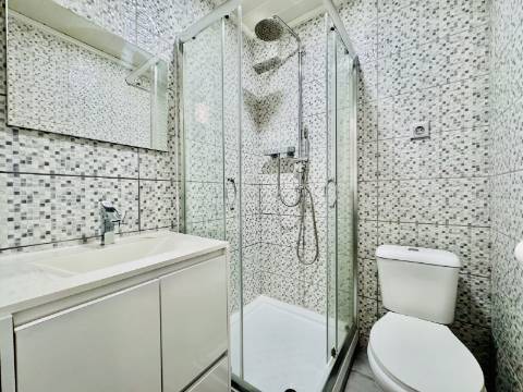 V3 Moradia - Espaço, Conforto e uma Vista Deslumbrante.