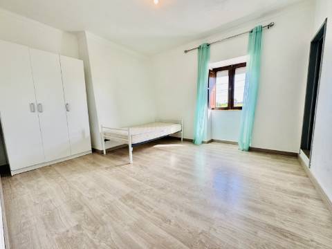 V3 Moradia - Espaço, Conforto e uma Vista Deslumbrante.