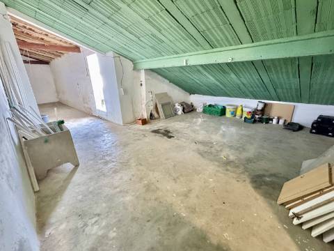 V3 Moradia - Espaço, Conforto e uma Vista Deslumbrante.