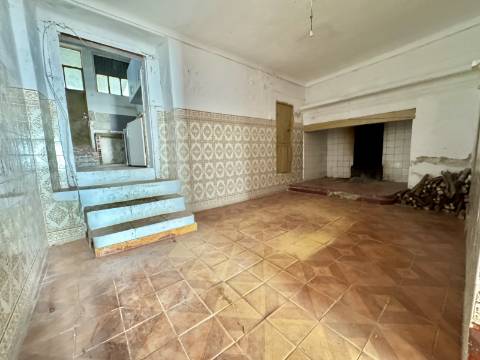 O Encanto do Alentejo em Vale do Peso / Casa com Quintal e Alma Alentejana