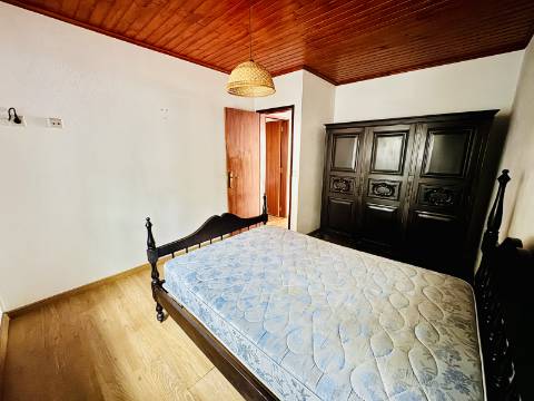 Casa Térrea com Quintal O Refúgio Perfeito no Crato / Your Peaceful Alentejo Retreat Awaits in Crato