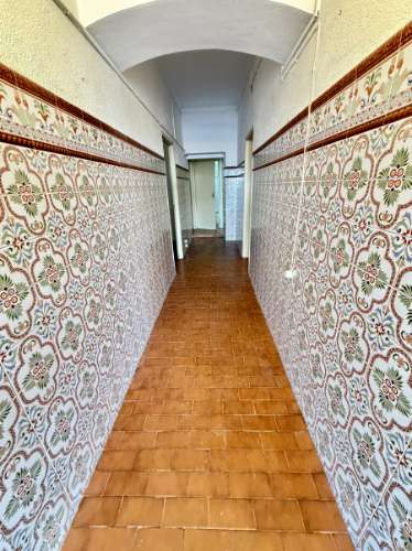 Apartamento T3 ao nível do Rés do Chão, com quintal/logrador