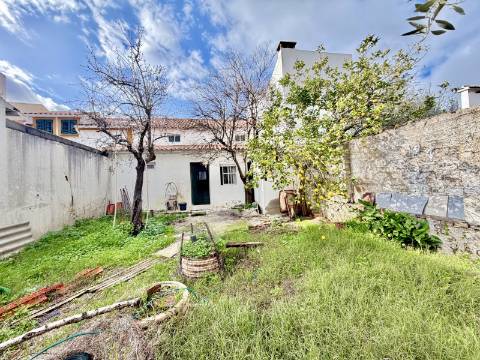 Moradia térrea com terreno de 452m2 excelente potencial -Chança - Alter do Chão