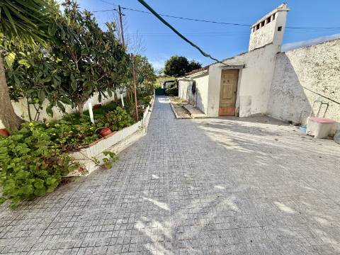 Moradia térrea com terreno de 452m2 excelente potencial -Chança - Alter do Chão