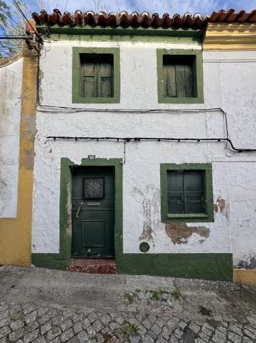 Moradia para Recuperação Total no Centro Histórico de Alter do Chão