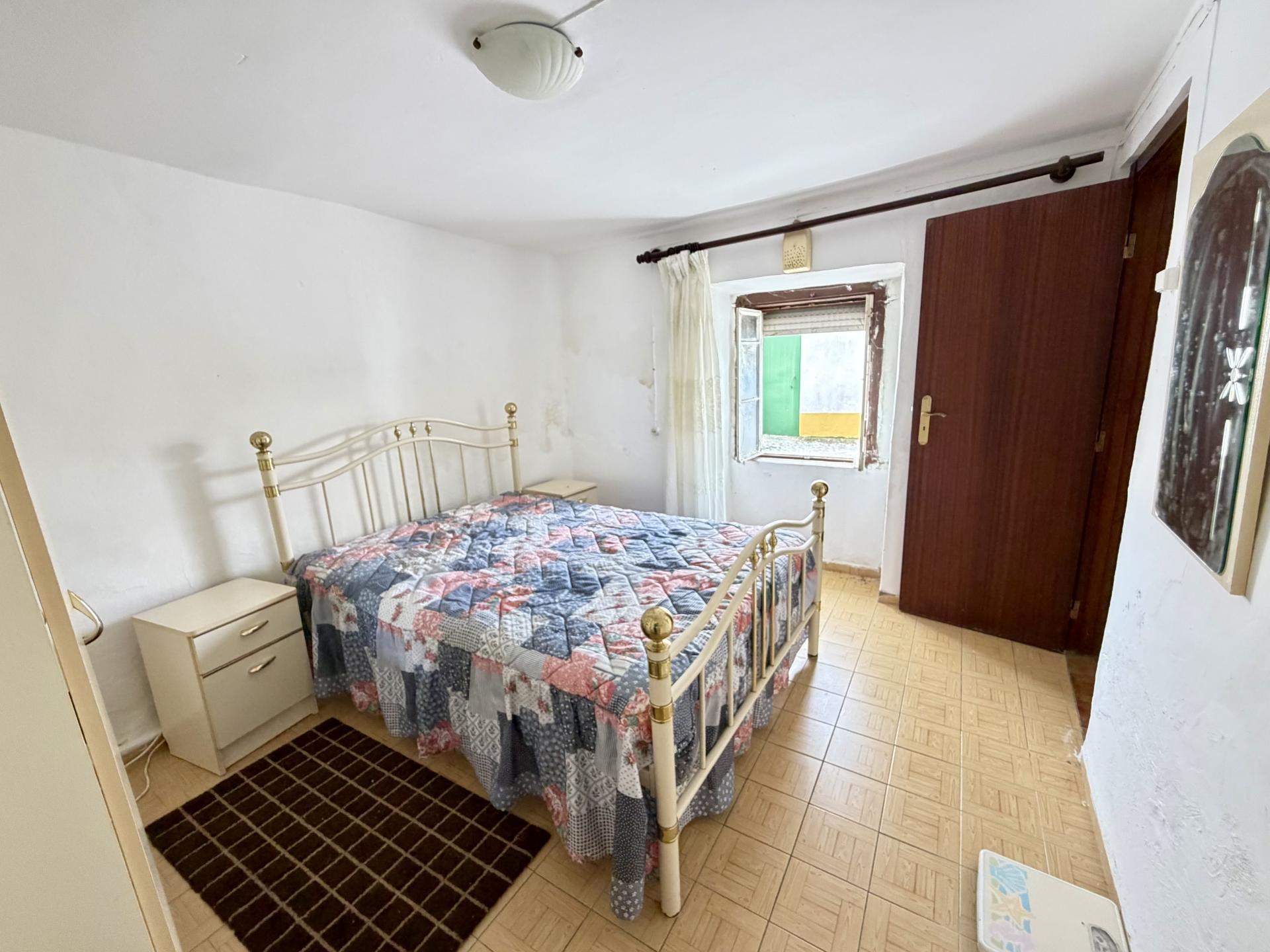 Pack 2 Moradias em Aldeia da Mata | Moradia maior + moradia com quintal