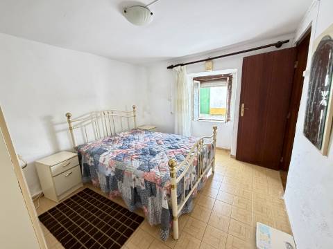 Pack 2 Moradias em Aldeia da Mata | Moradia maior + moradia com quintal