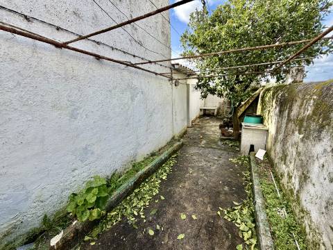 Pack 2 Moradias em Aldeia da Mata | Moradia maior + moradia com quintal