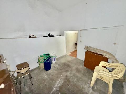 Pack 2 Moradias em Aldeia da Mata | Moradia maior + moradia com quintal