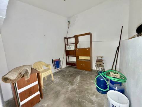 Pack 2 Moradias em Aldeia da Mata | Moradia maior + moradia com quintal