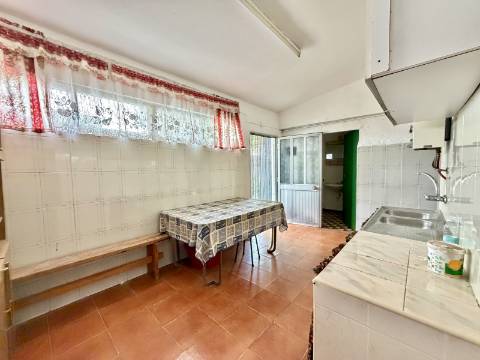 Pack 2 Moradias em Aldeia da Mata | Moradia maior + moradia com quintal