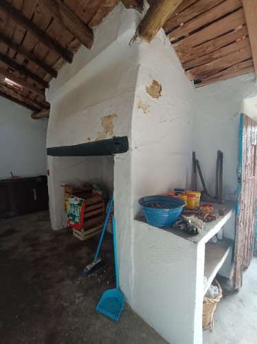 Oportunidade com quintal amplo moradia térrea T2 em Casa Branca.