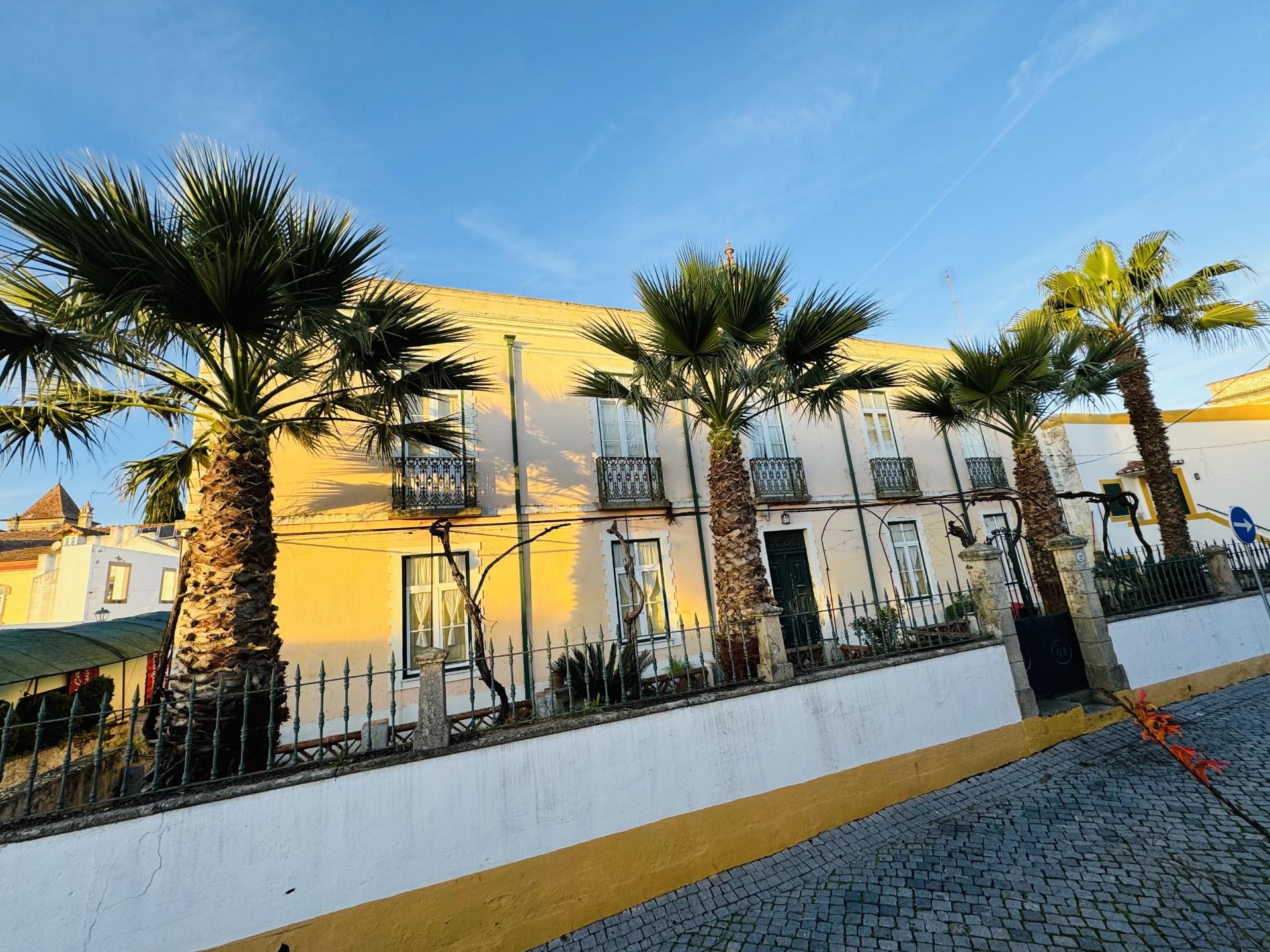 Palacete Histórico de 1902 com jardim | Potencial Boutique Hotel | Centro do Crato