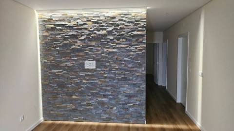 Apartamento T2 de Construção Nova com Garagem e Quintal em Sousel