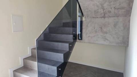 Apartamento T2 de Construção Nova com Garagem e Quintal em Sousel