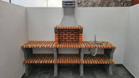 Apartamento T2 de Construção Nova com Garagem e Quintal em Sousel