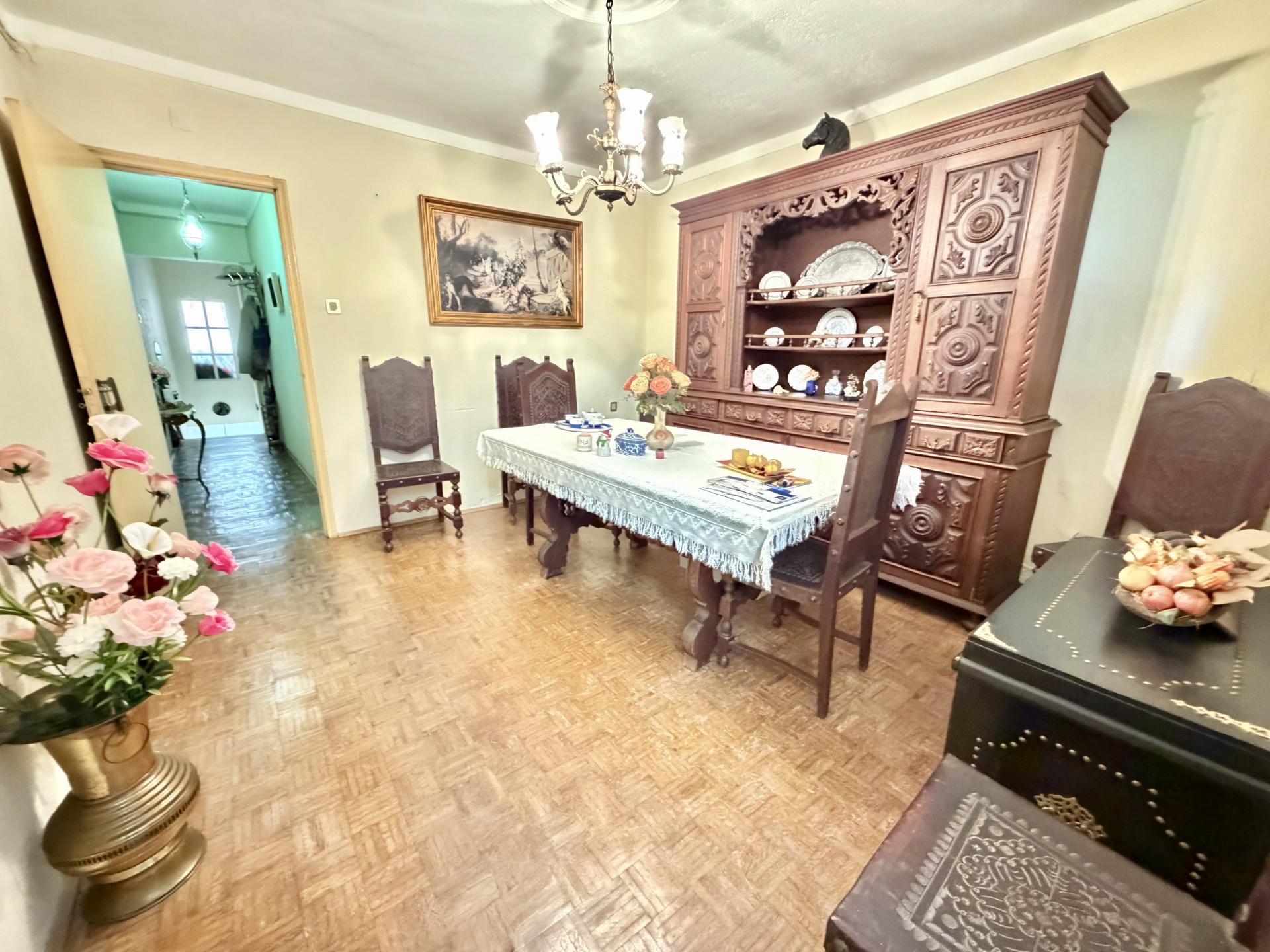 Moradia com Garagem/Quintal para Venda Conjunta no centro Crato