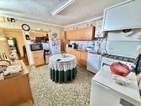 Moradia com Garagem/Quintal para Venda Conjunta no centro Crato