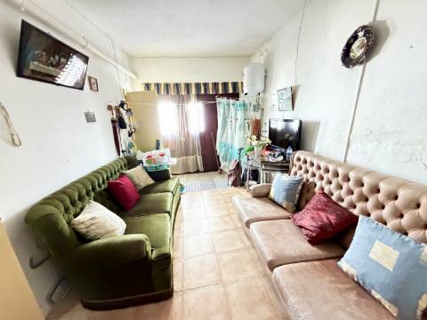 Moradia com Garagem/Quintal para Venda Conjunta no centro Crato