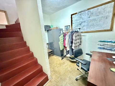 Moradia com Garagem/Quintal para Venda Conjunta no centro Crato