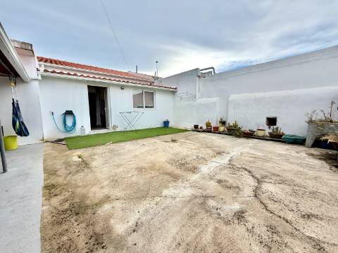 Moradia Térrea com Quintal no Crato - Oportunidade no Alto Alentejo