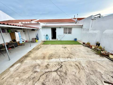 Moradia Térrea com Quintal no Crato - Oportunidade no Alto Alentejo