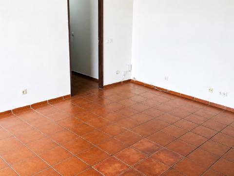T3 com Suíte, Varanda e Garagem Fechada Zona Nobre de Elvas | Cidade Jardim